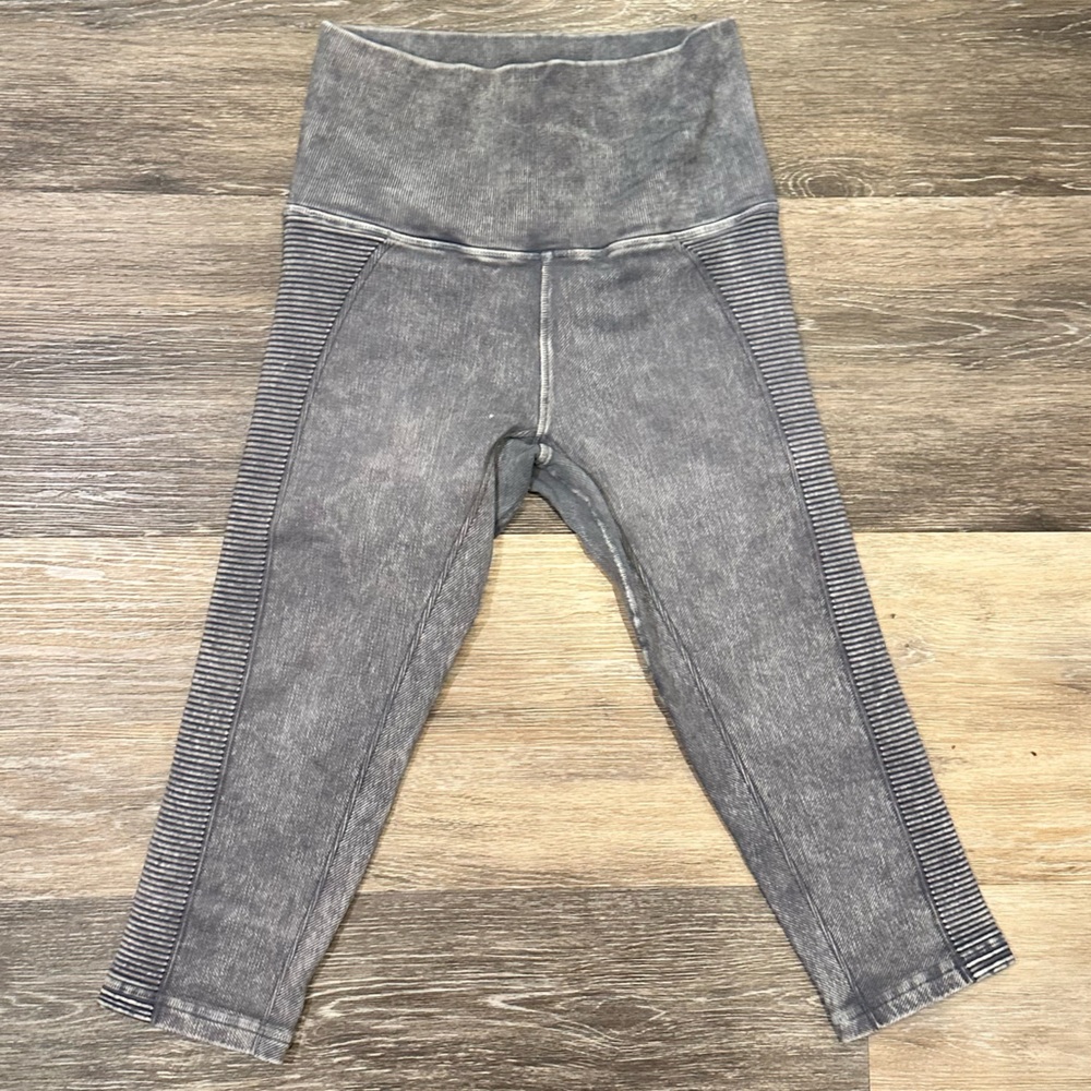 Avocado Ribbed Capri Leggings Heather Grey